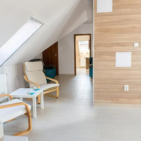 Daire Bor, Villa, Sosto *